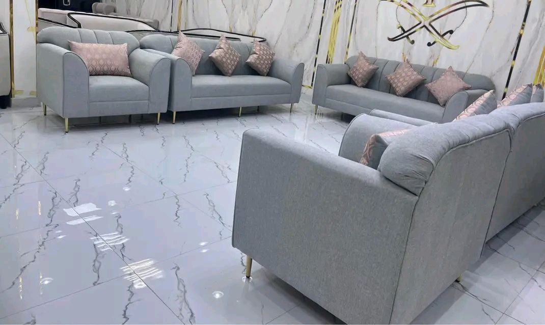 كنب فاخر تفصيل وجاهز حسب الطلب يتوفر ألوان مختلفة