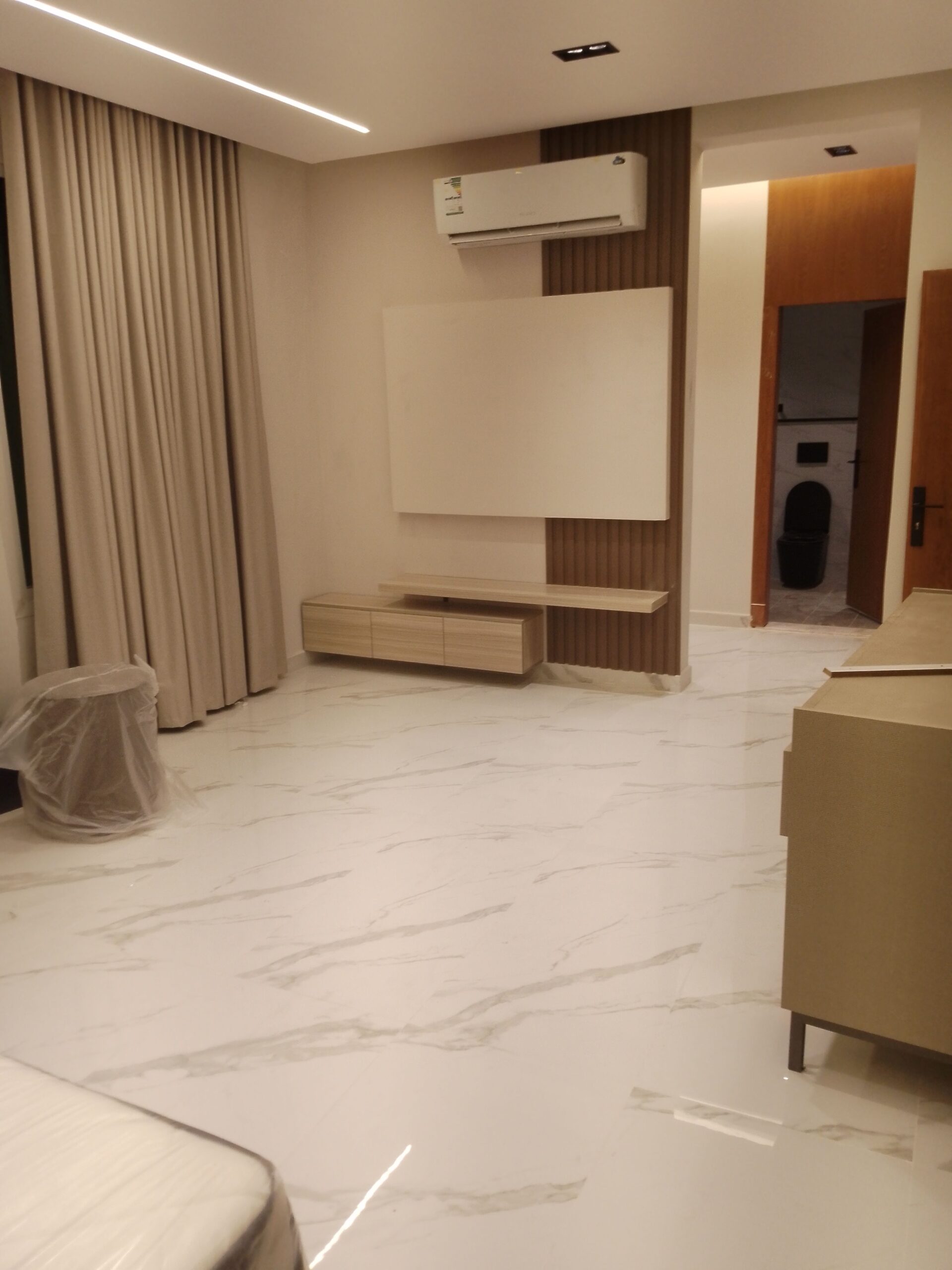 فني ديكورات دهانات