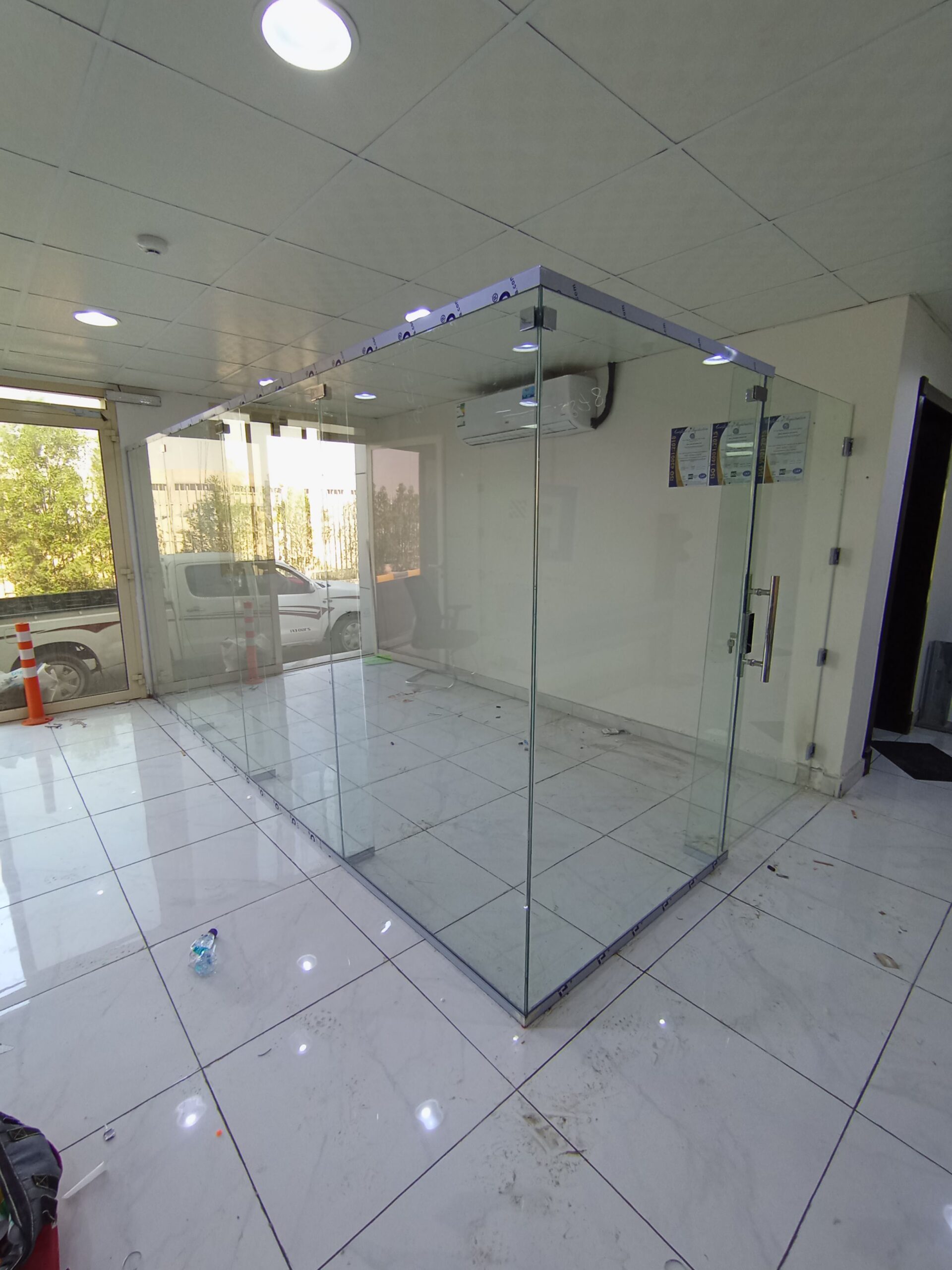 زجاج سكريت شفاف في المنطقة الشرقية 0535308137