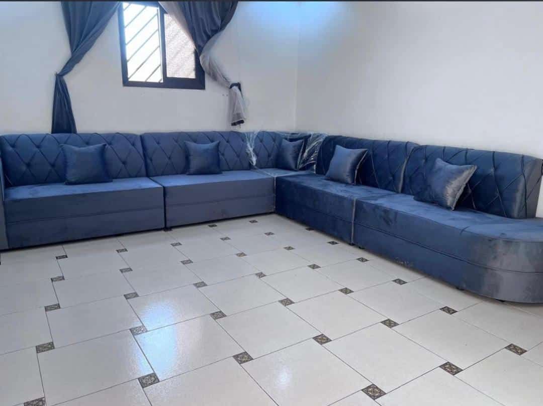 كنب فاخر تفصيل وجاهز حسب الطلب يتوفر ألوان مختلفة