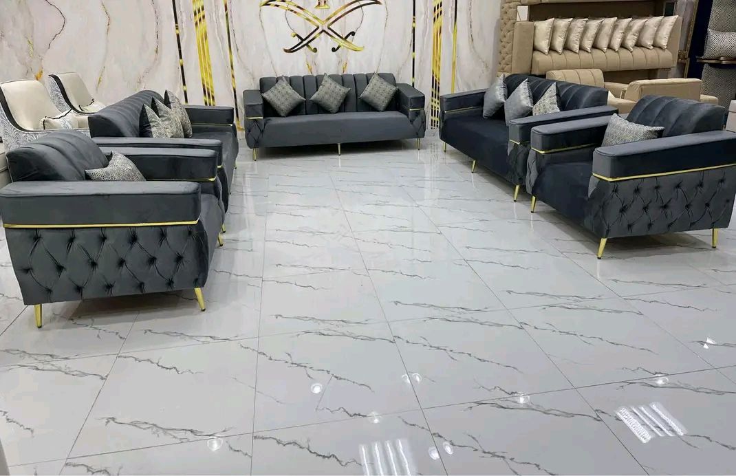 كنب فاخر تفصيل وجاهز حسب الطلب يتوفر ألوان مختلفة