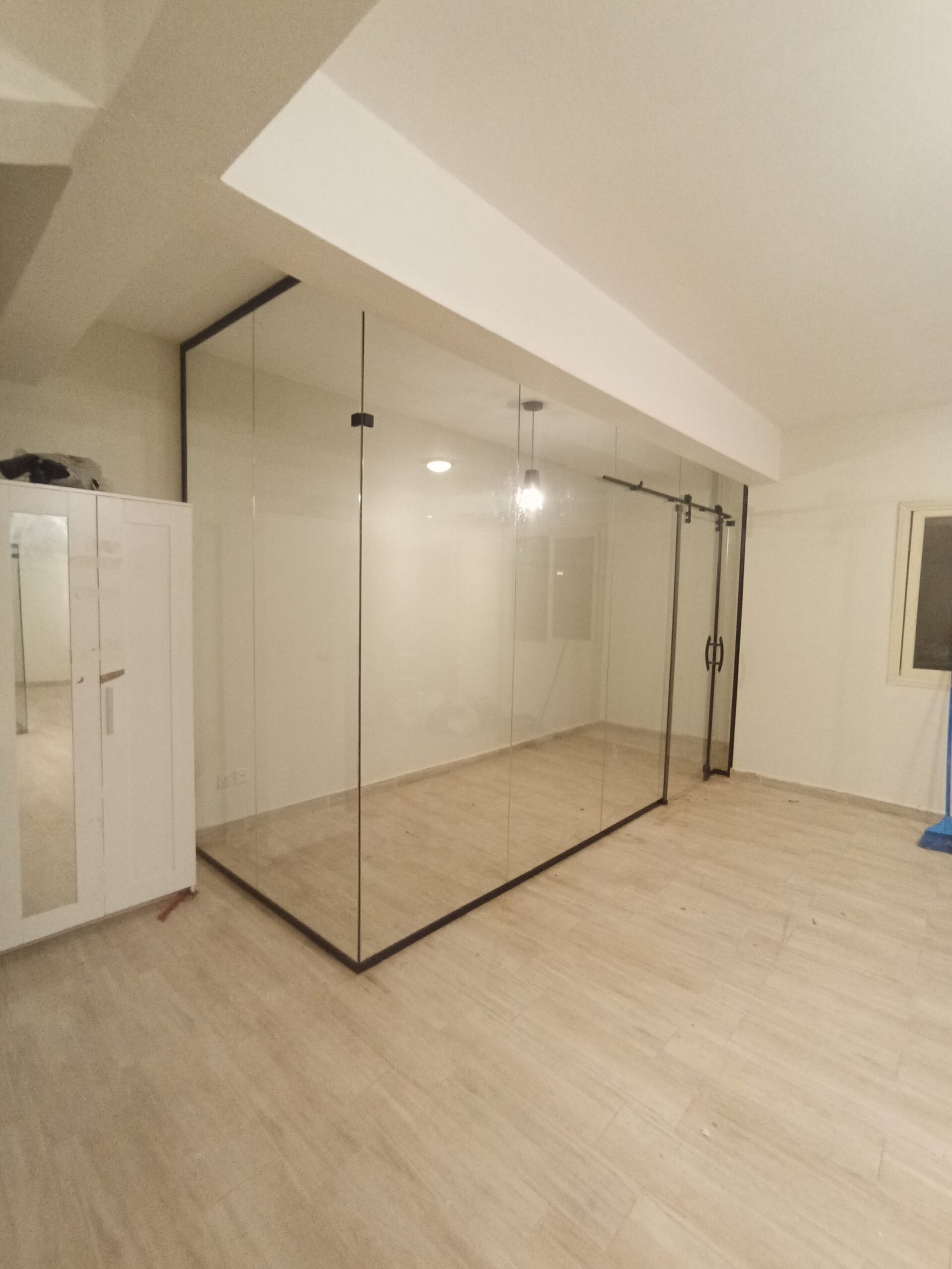 زجاج سكريت شفاف في المنطقة الشرقية 0535308137