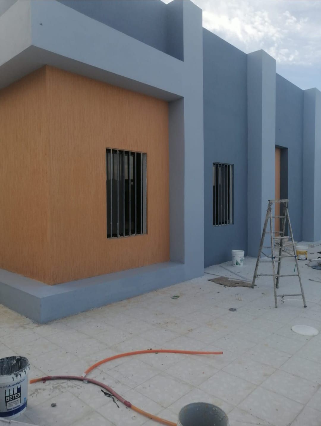 معلم دهانات وجميع انواع الديكورات بمحايل عسير