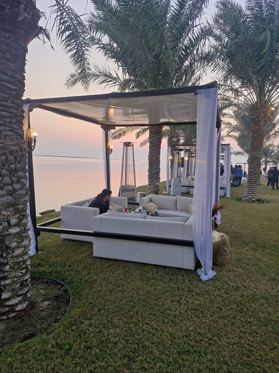 تأجير مظلات جلسات مراوح مكيفات