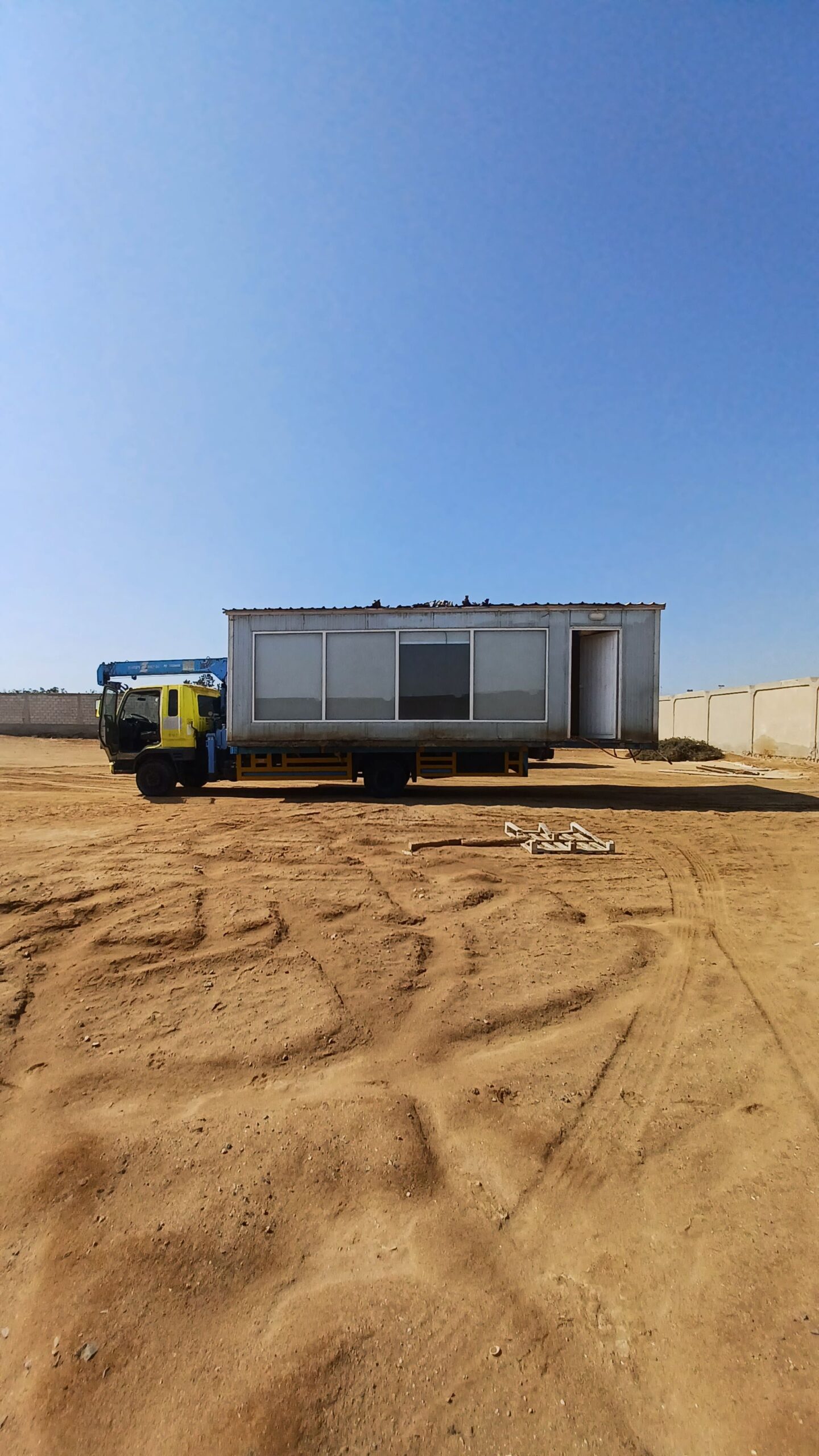 سطحه ونش للنقل والايجار اليوميه