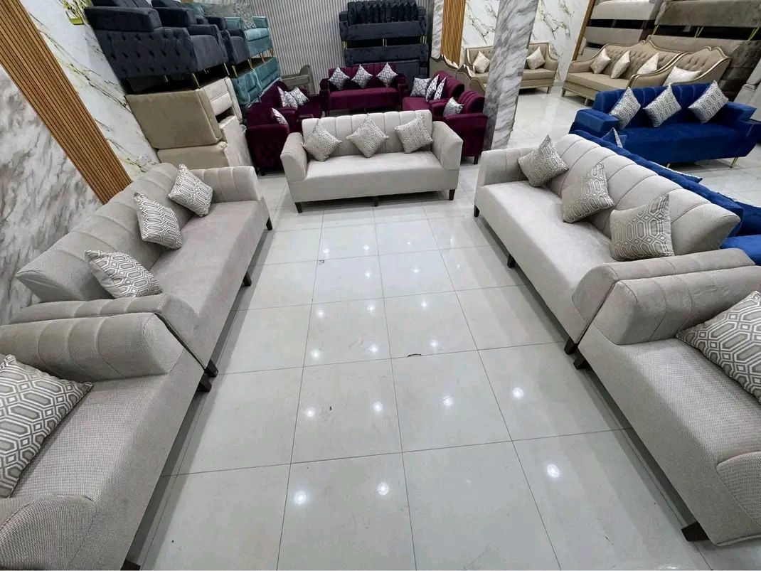 كنب فاخر تفصيل وجاهز حسب الطلب يتوفر ألوان مختلفة