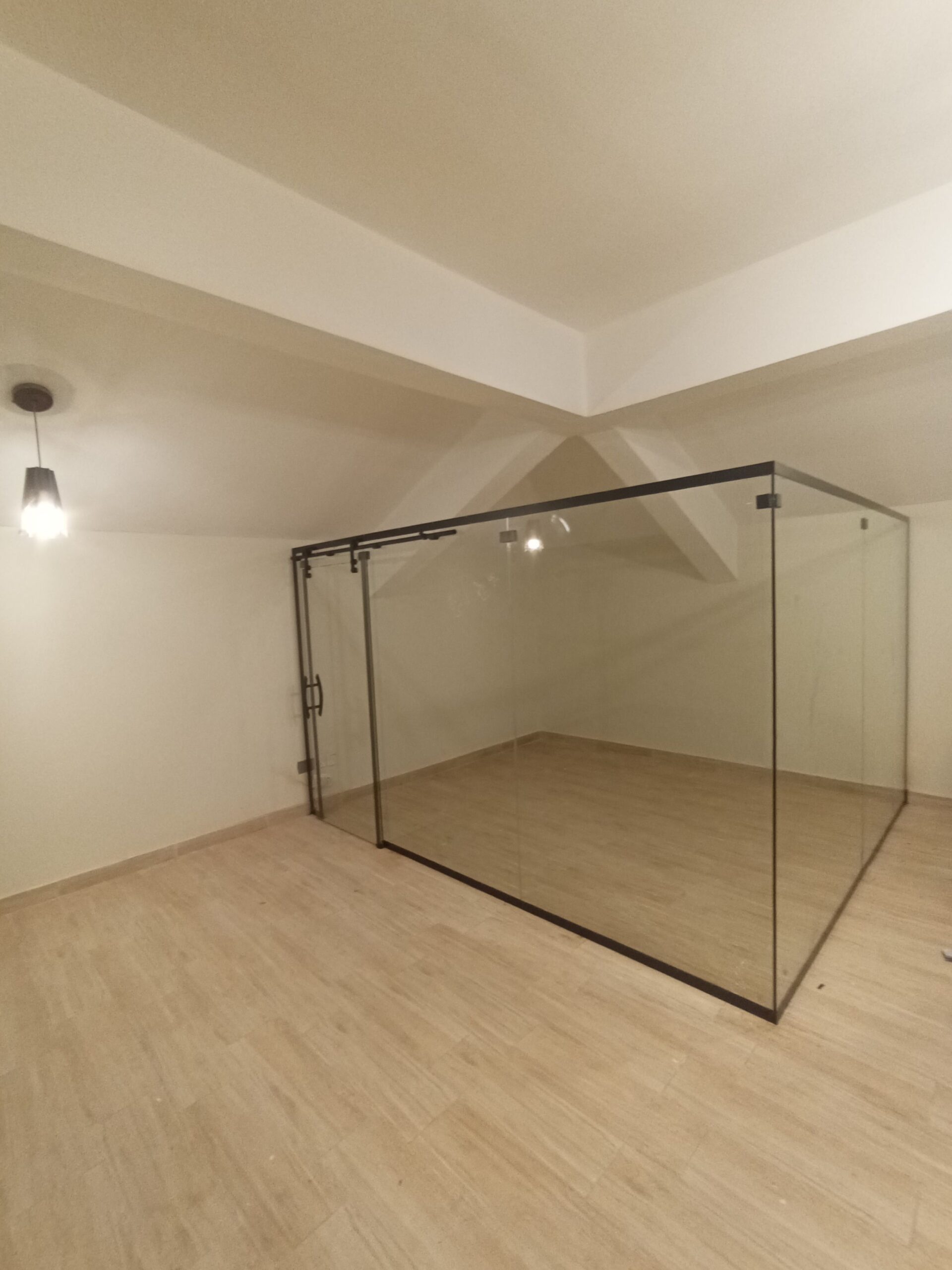 زجاج سكريت شفاف في المنطقة الشرقية 0535308137