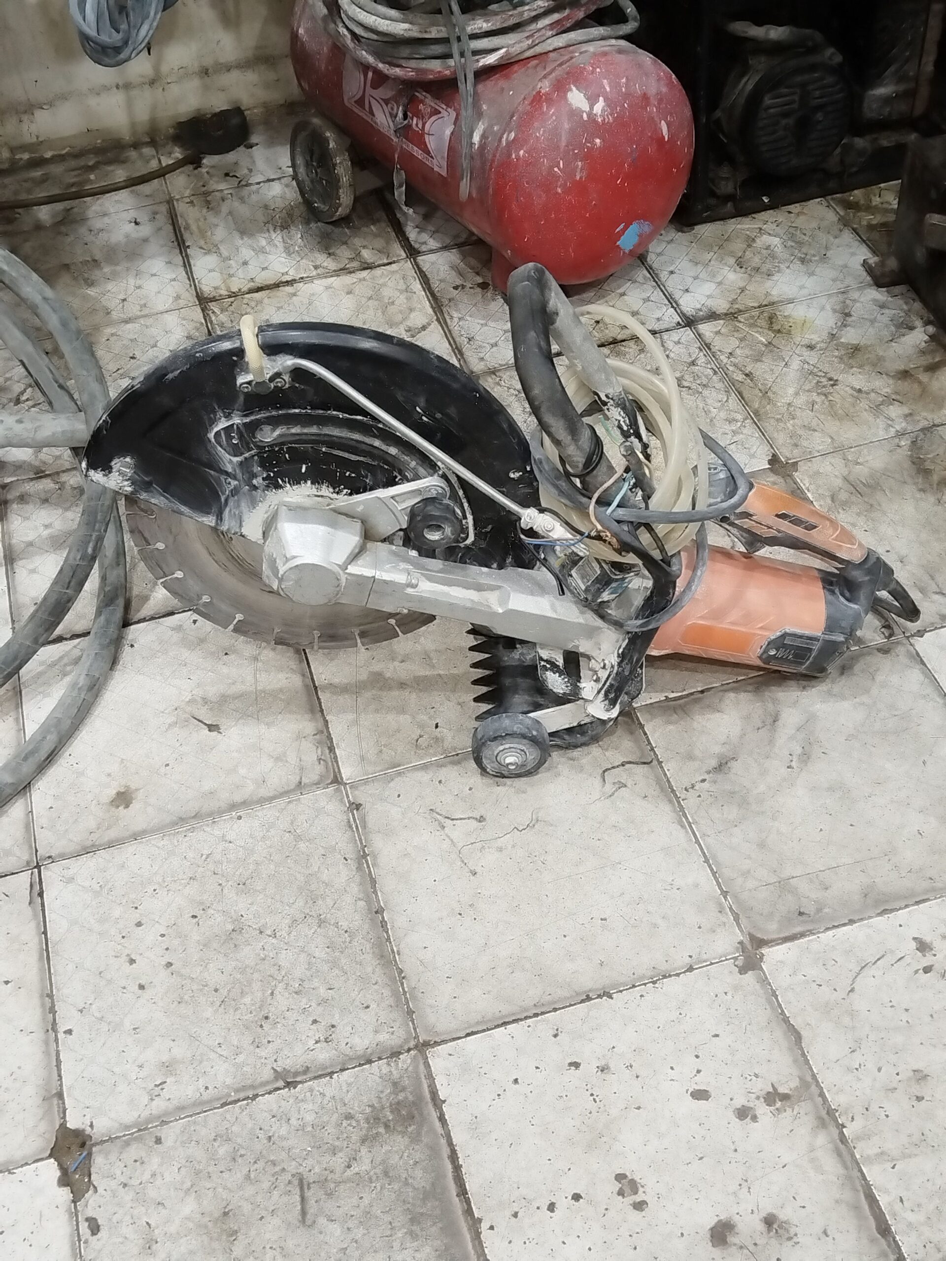 للقص جدران وابواب ونوافز