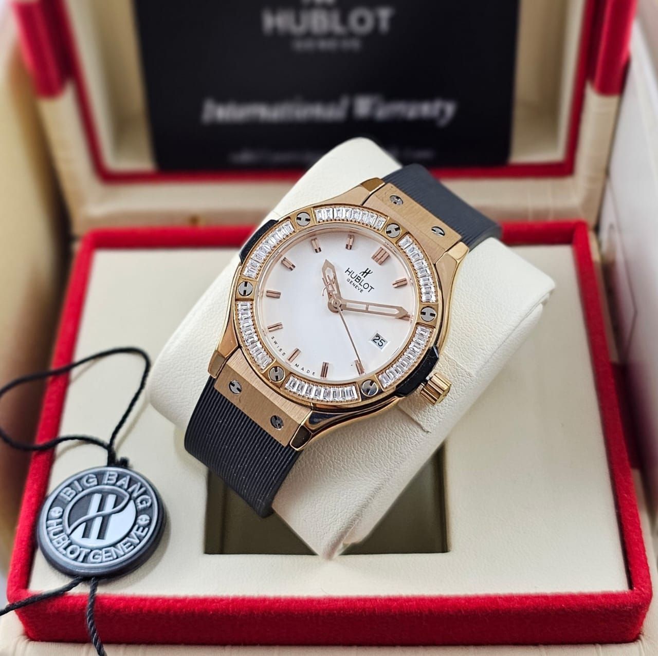 ساعات هوبلت نسائي