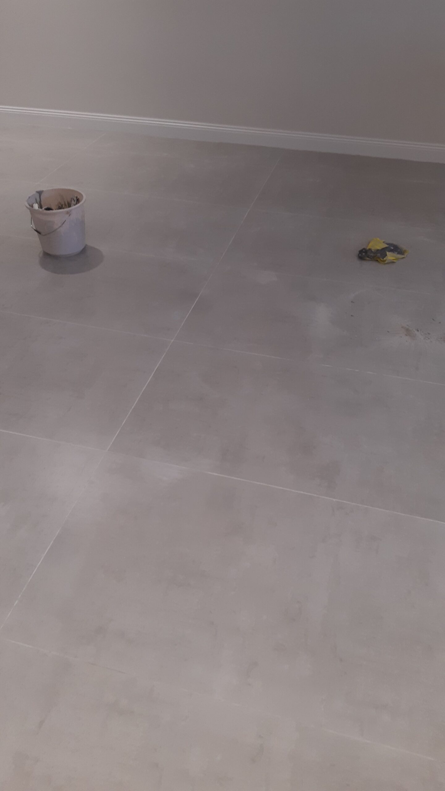 مبلط سراميك