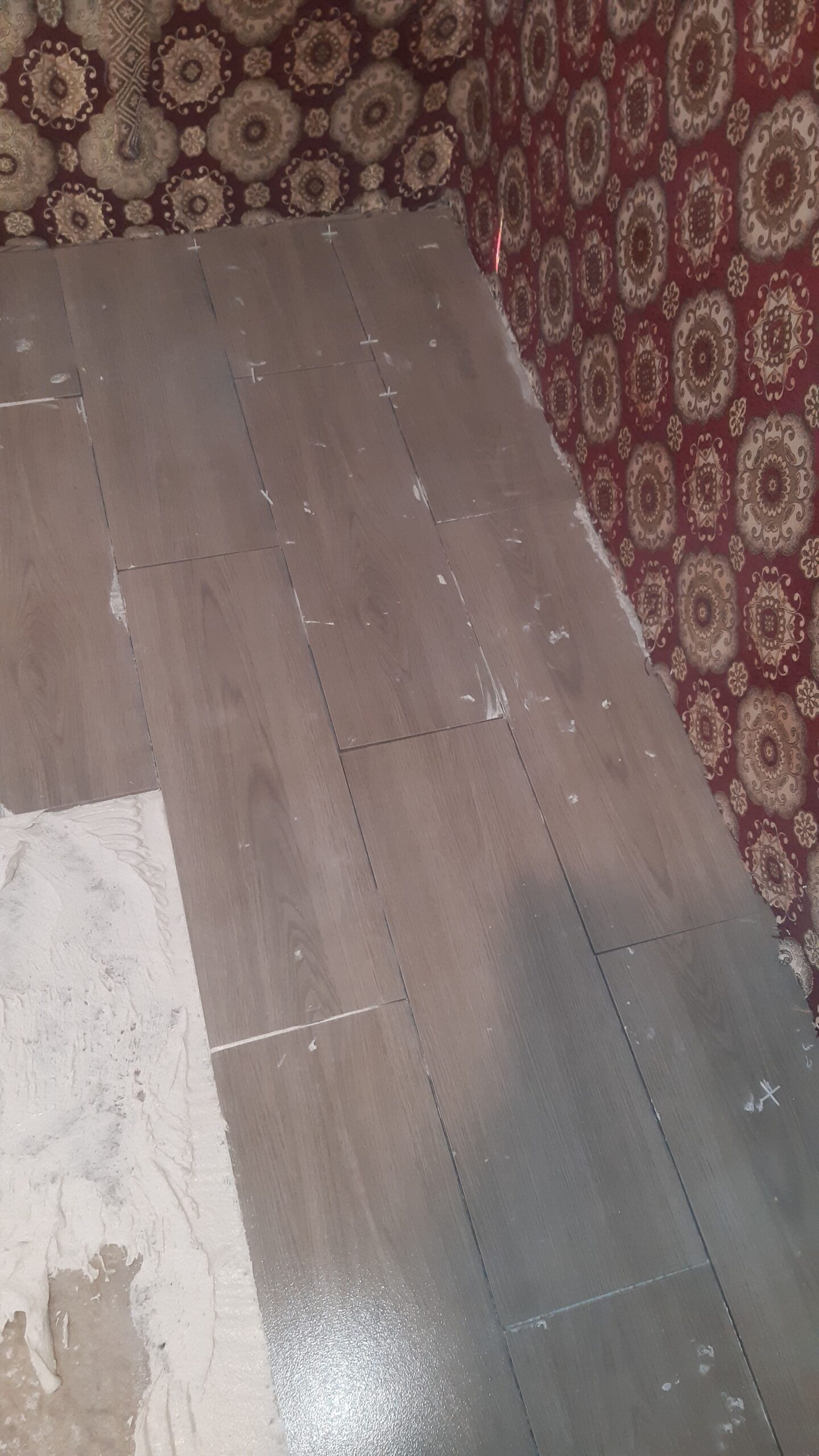 مبلط سراميك