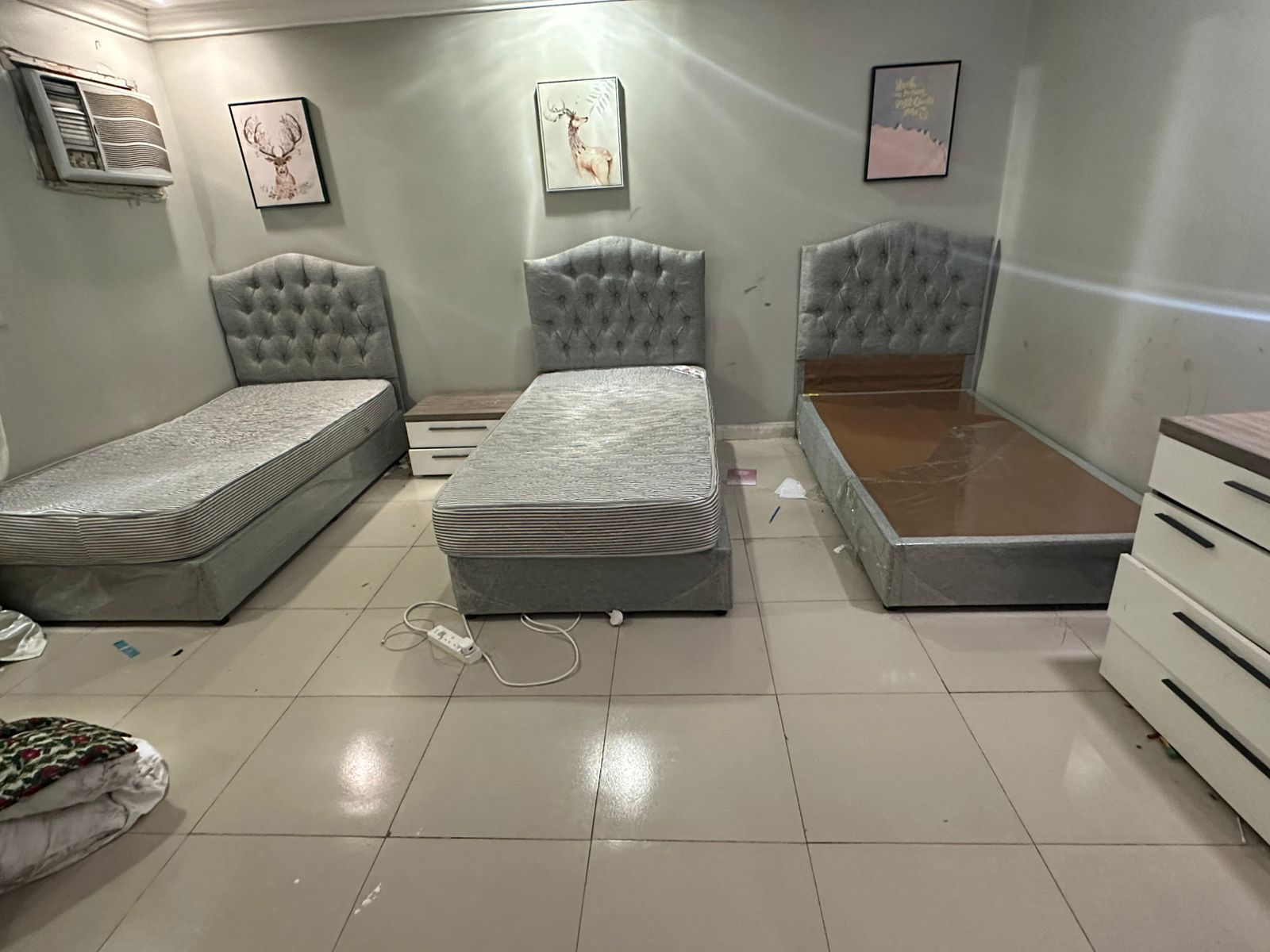 أغراض منزلية شبه جديدة بأسعار مناسبة كنب ومطابخ وغ