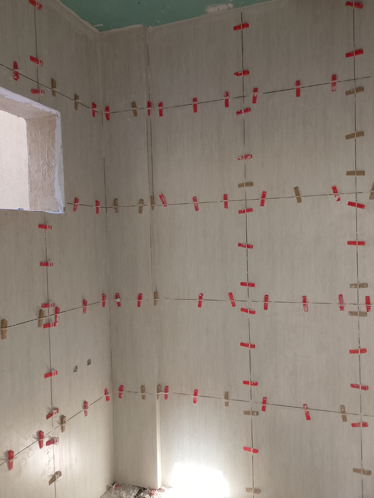 مبلط محترف لتركيب جميع انواع السيراميك والبورسلان