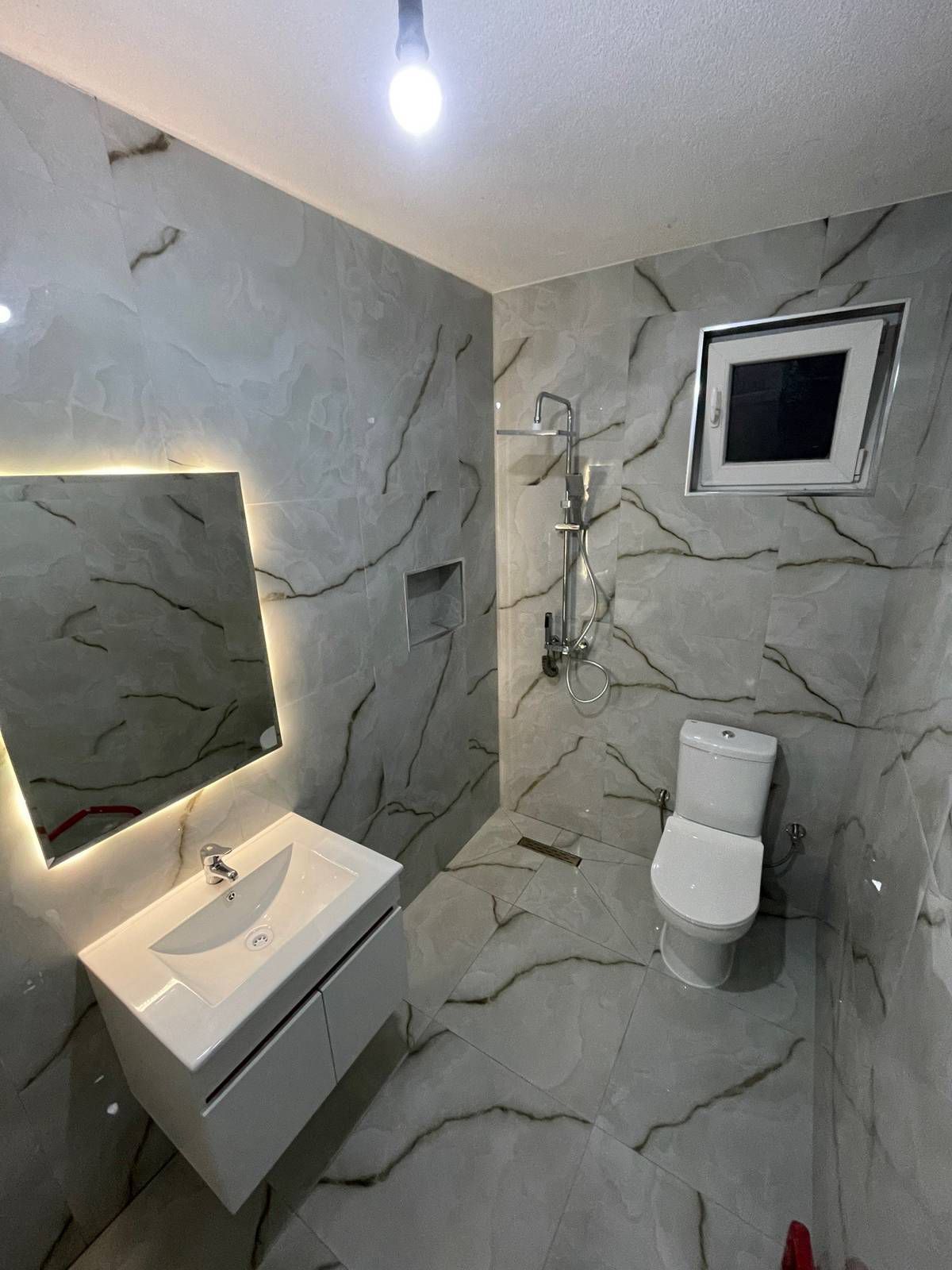 مبلط محترف لتركيب جميع انواع السيراميك والبورسلان