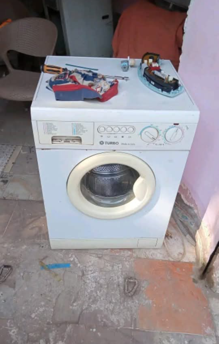 فني صيانه غسالات وتلاجات وسخانات ومكيفات