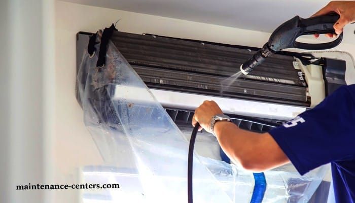 شركة تنظيف نظافة فلل شقق غسيل خزانات مجالس وكنب وم