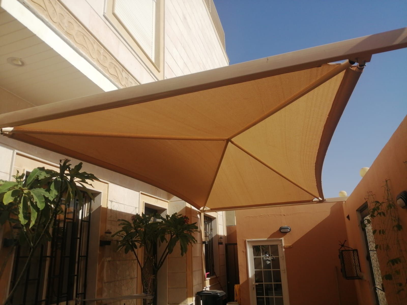 جلسات خارجية بأنواعه المختلفة مظلات جده 0552550976