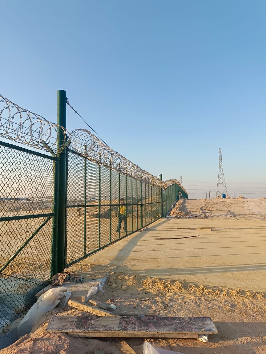 مقاول شبوك ومظلات وهناجر