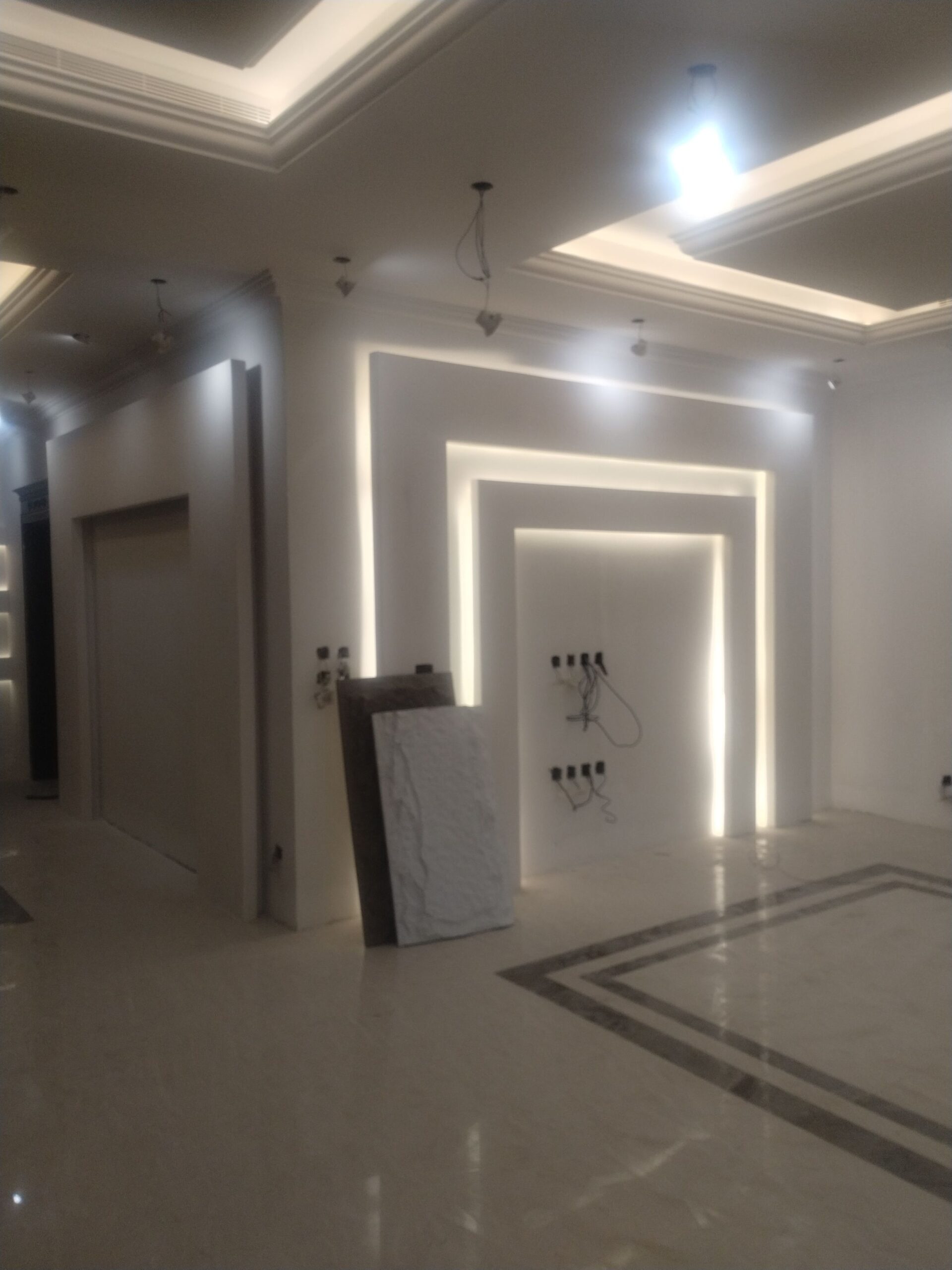 ديكورات ورق جدران دهانات جبس شيبورد فوم بديل الرخا