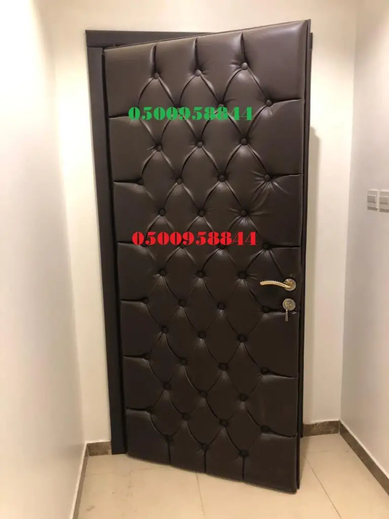 استمتع بحياة هادئة مع عازل صوت الباب بالرياض