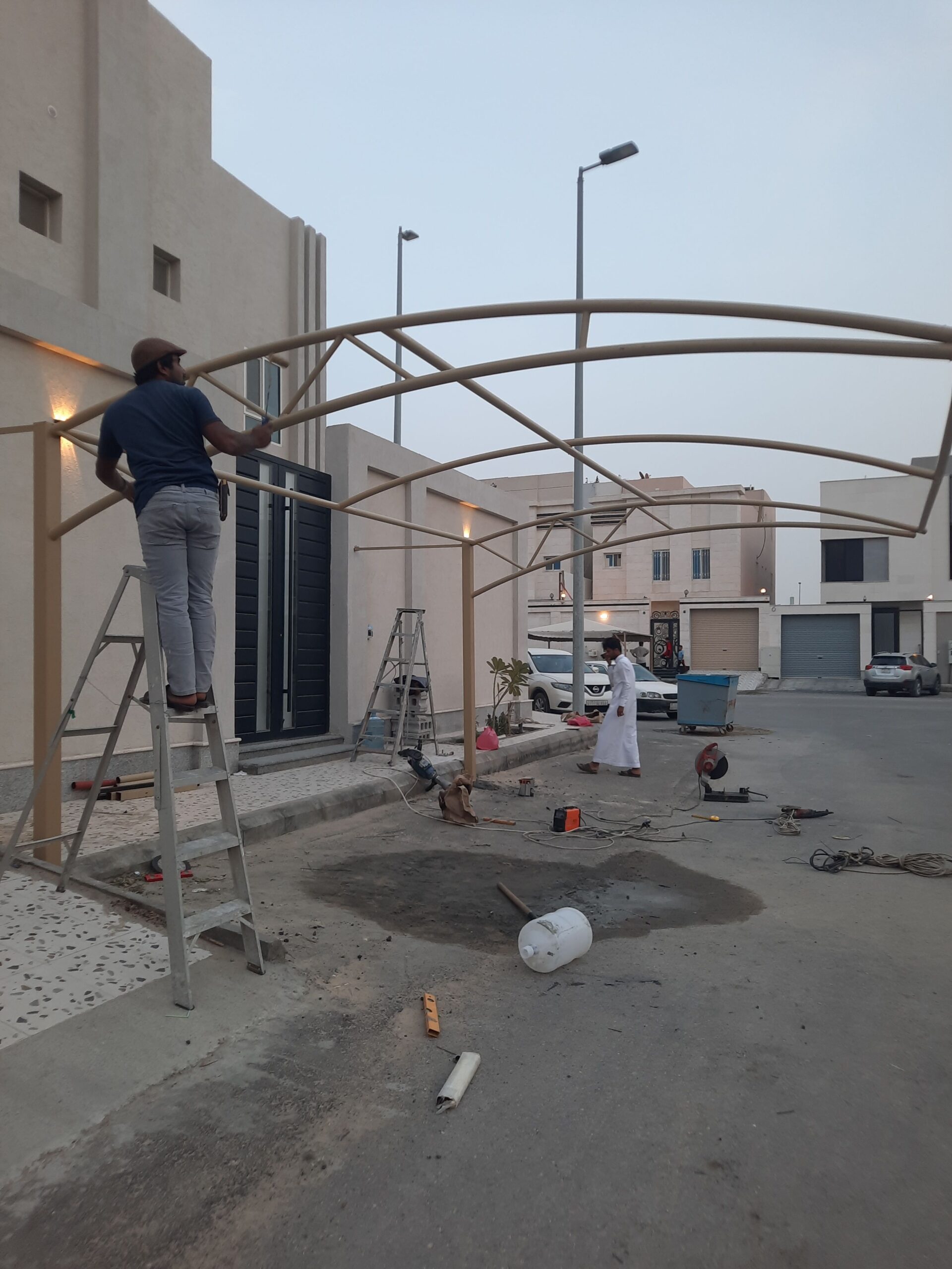 مظلات وجلسات الدمام