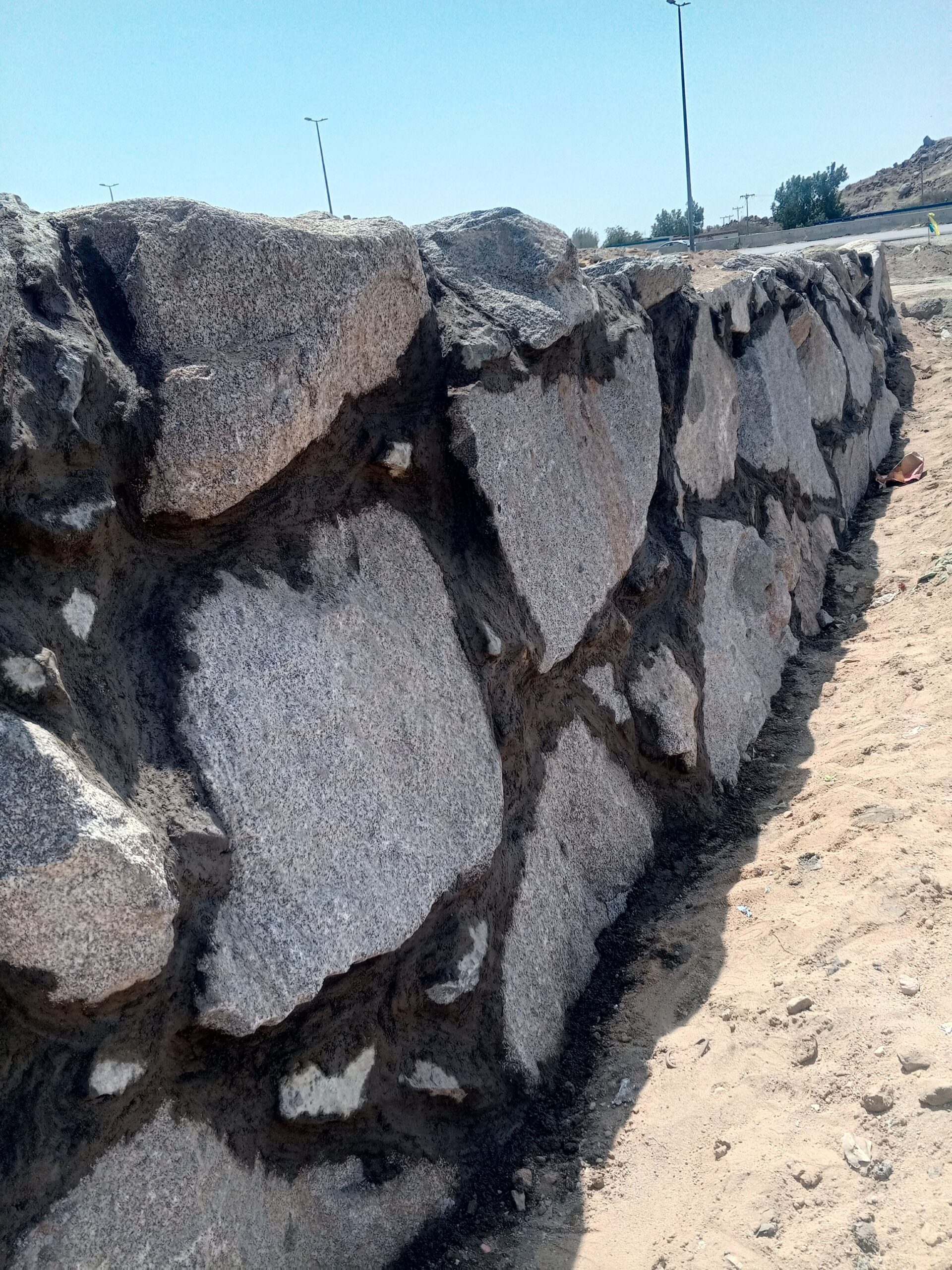 معلم بناءالحجر