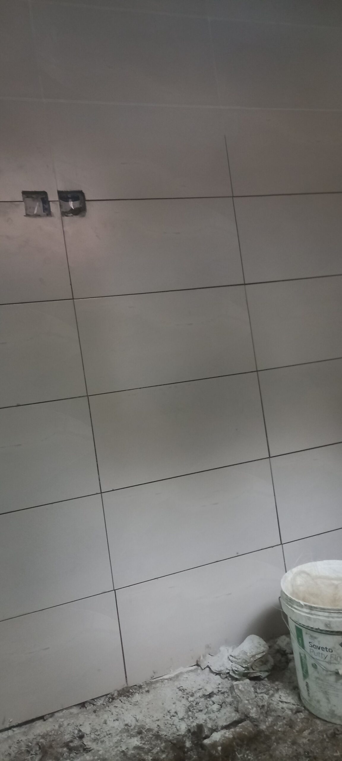 مقاول لتشطيب جميع انواع البلاط والسيراميك