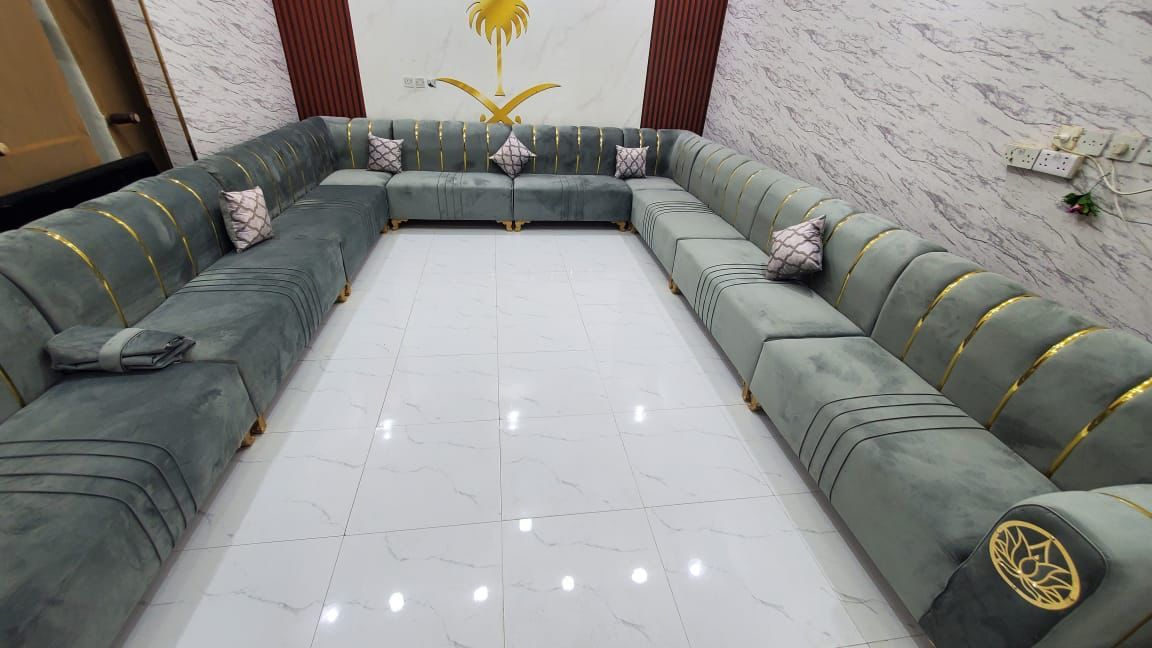 اطقم كنب متصل 4 *5 يشمل 5 مراكي و5 خداديات وستارة