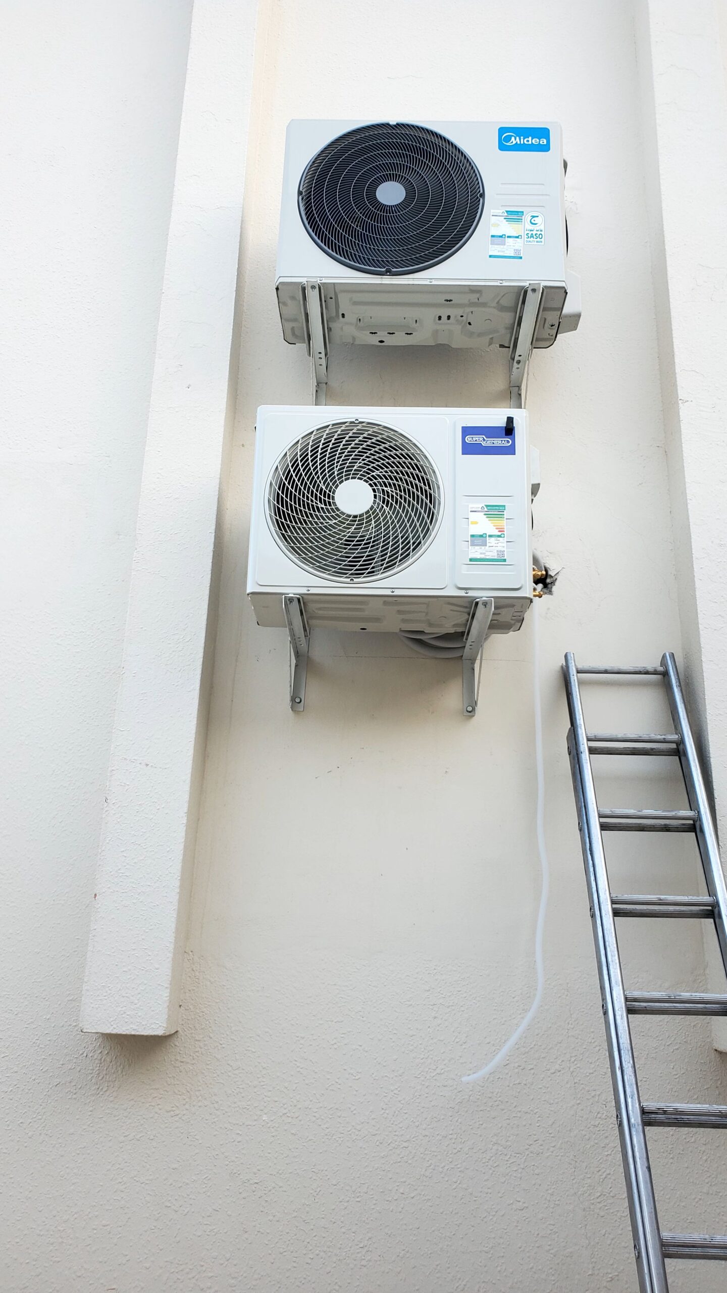 فني تكيف تركيب صيانه تاسيس تعبيه فريون الطايف