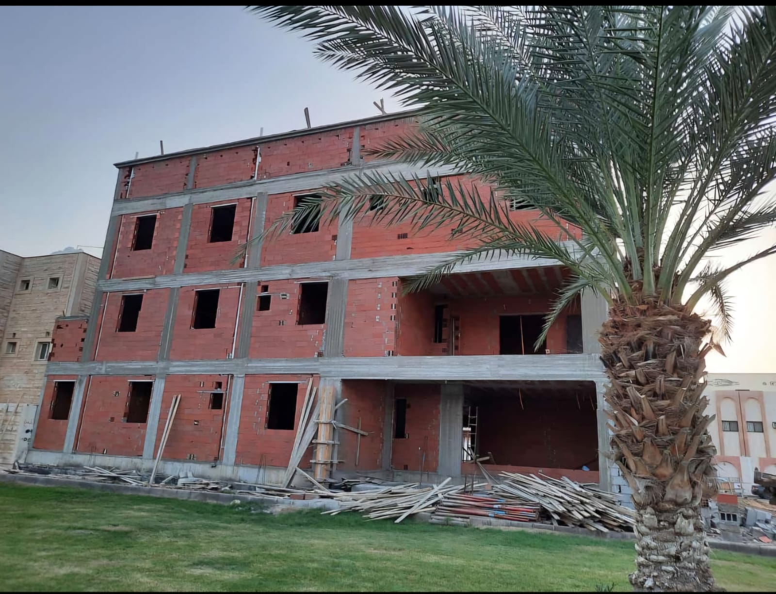 بناء ملاحق خارجية