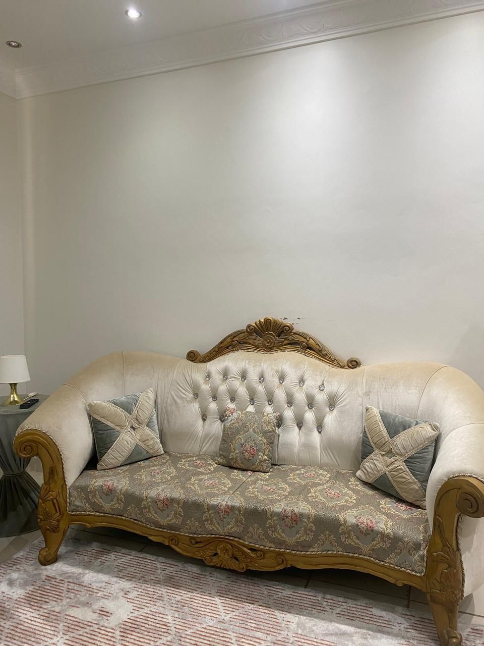 شراء الاثاث المستخدمه