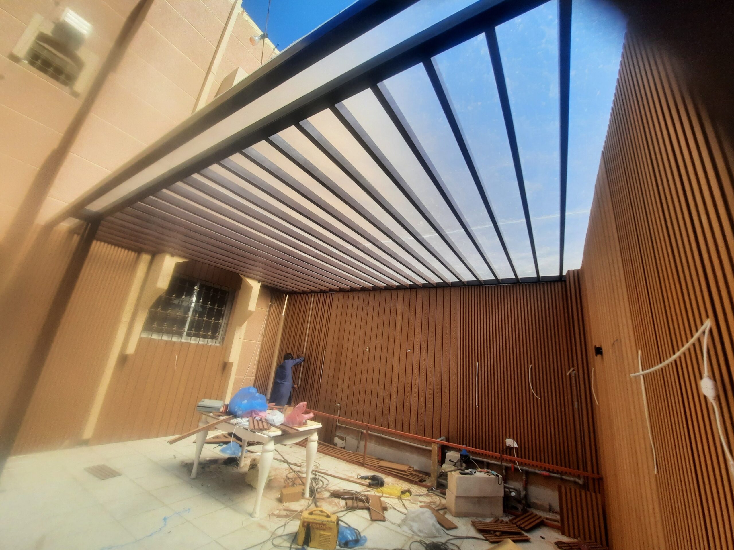 مظلات وجلسات الدمام