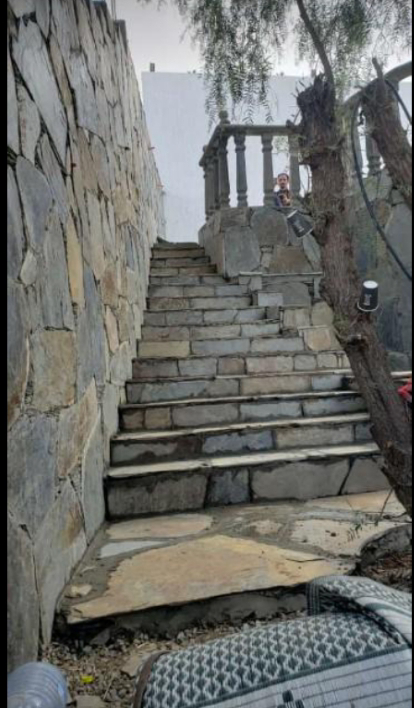 معلم بناءالحجر