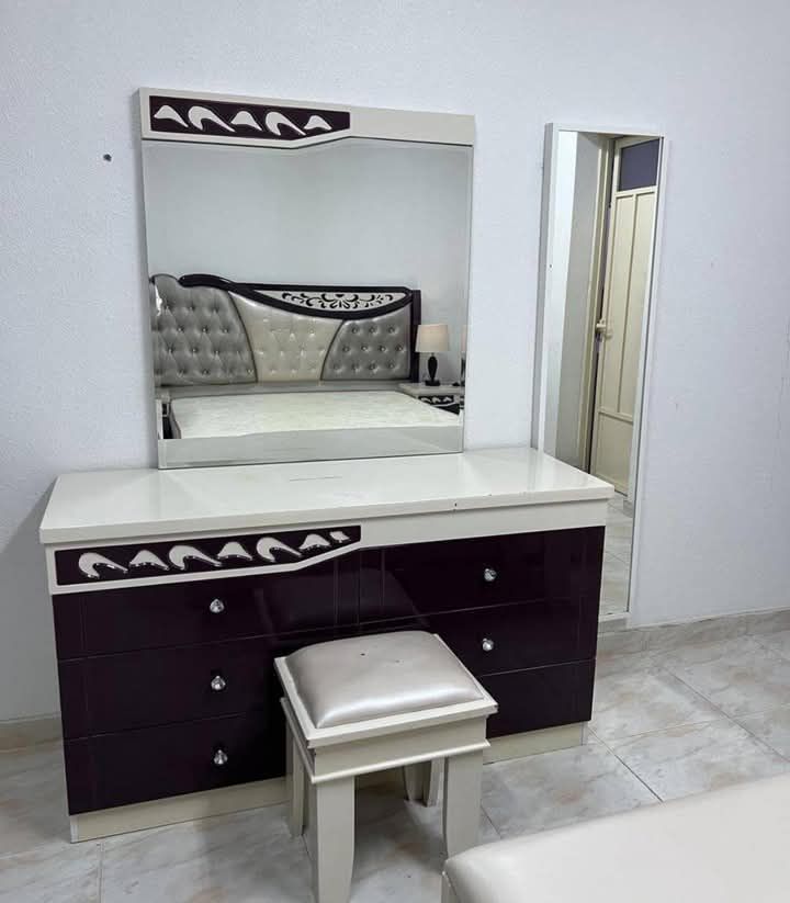 نقل عفش مع الفك والتركيب بالدمام والخبر