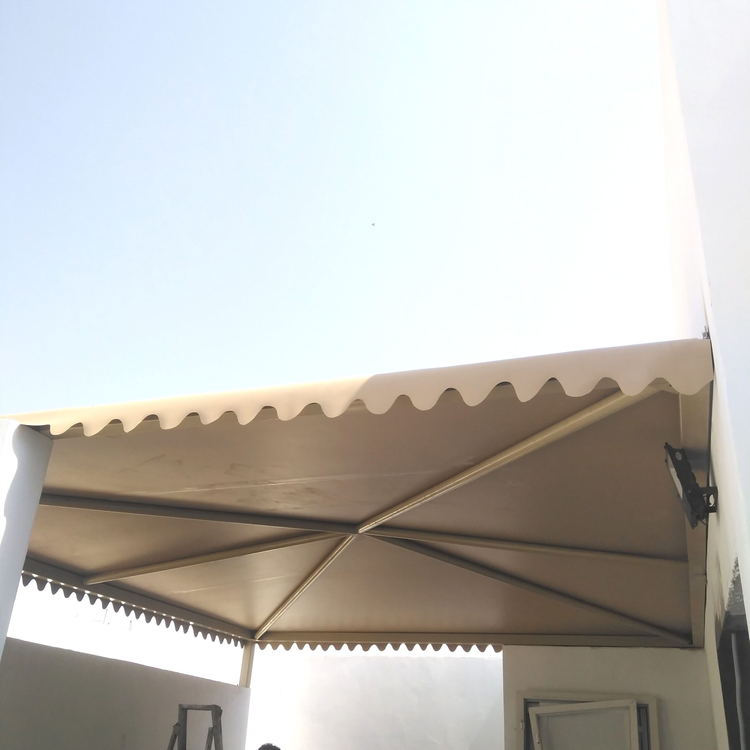 مضلات سيارت سواتر بلاستيك هناجر بيوت شعر بناء ملاح