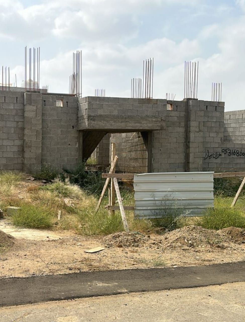 عمارة في نخلان صبيا للبيع دور عظم