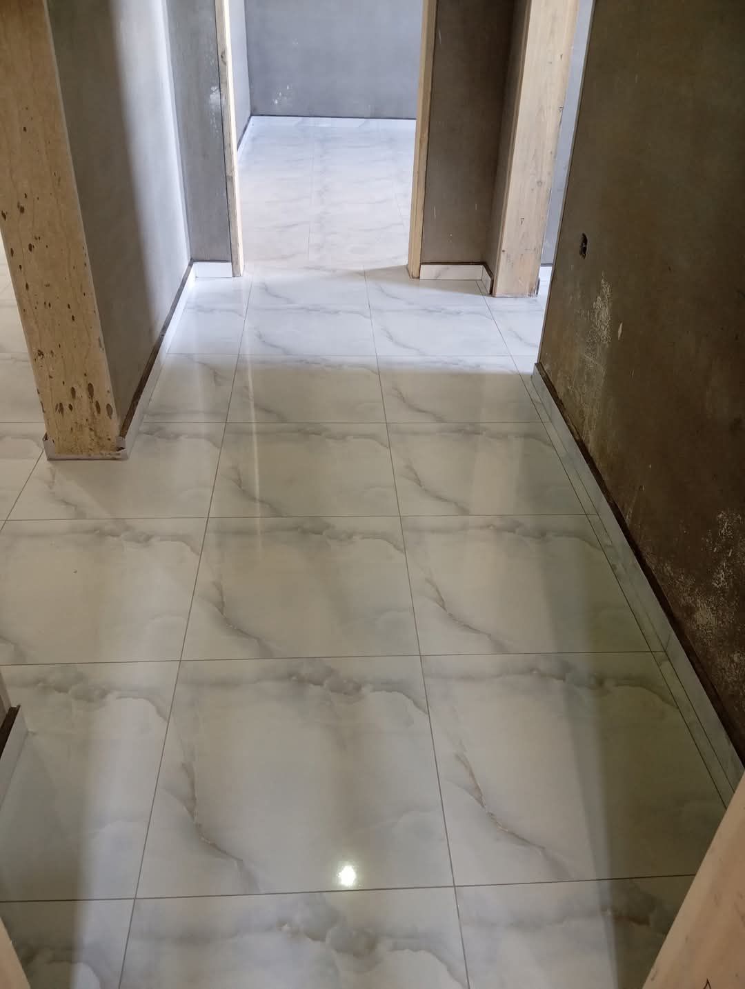 مبلط ممتاز 0507024332