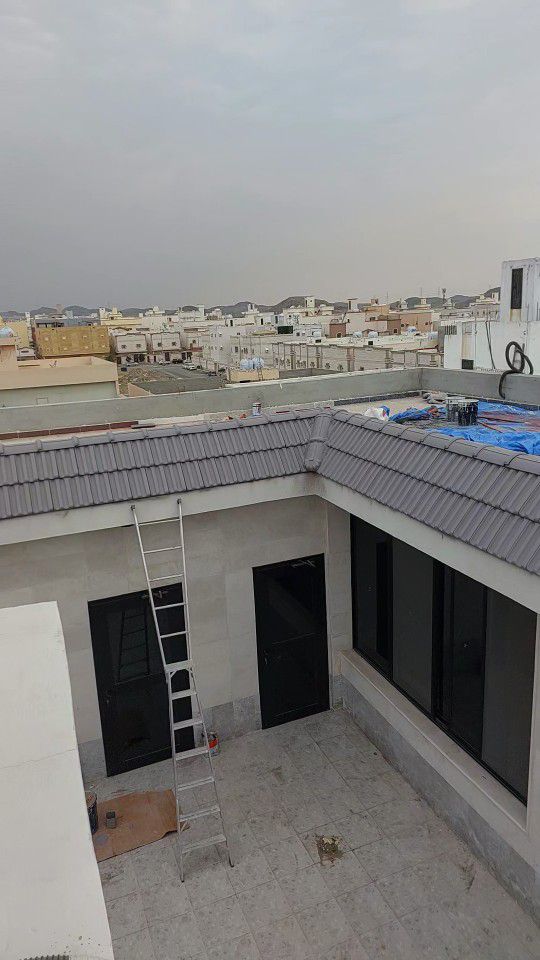 مقاول اعمال القرميد