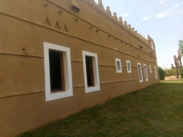 نقوم بتنفيذ اعمال التراث بنا من الا ساس وترميمات