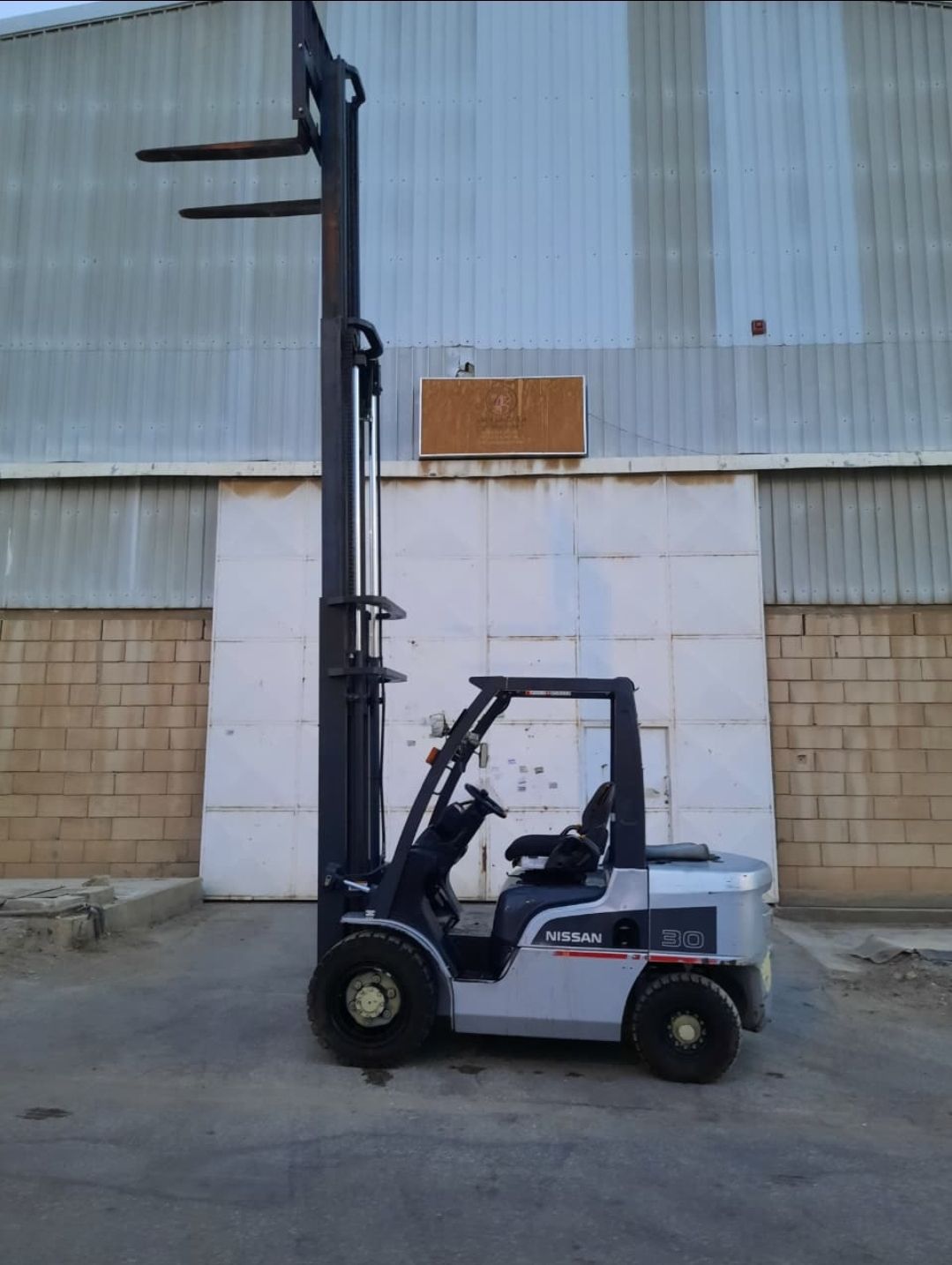 رافعات شوكيه للإيجار جميع الاحجام موديلات حديثة 20