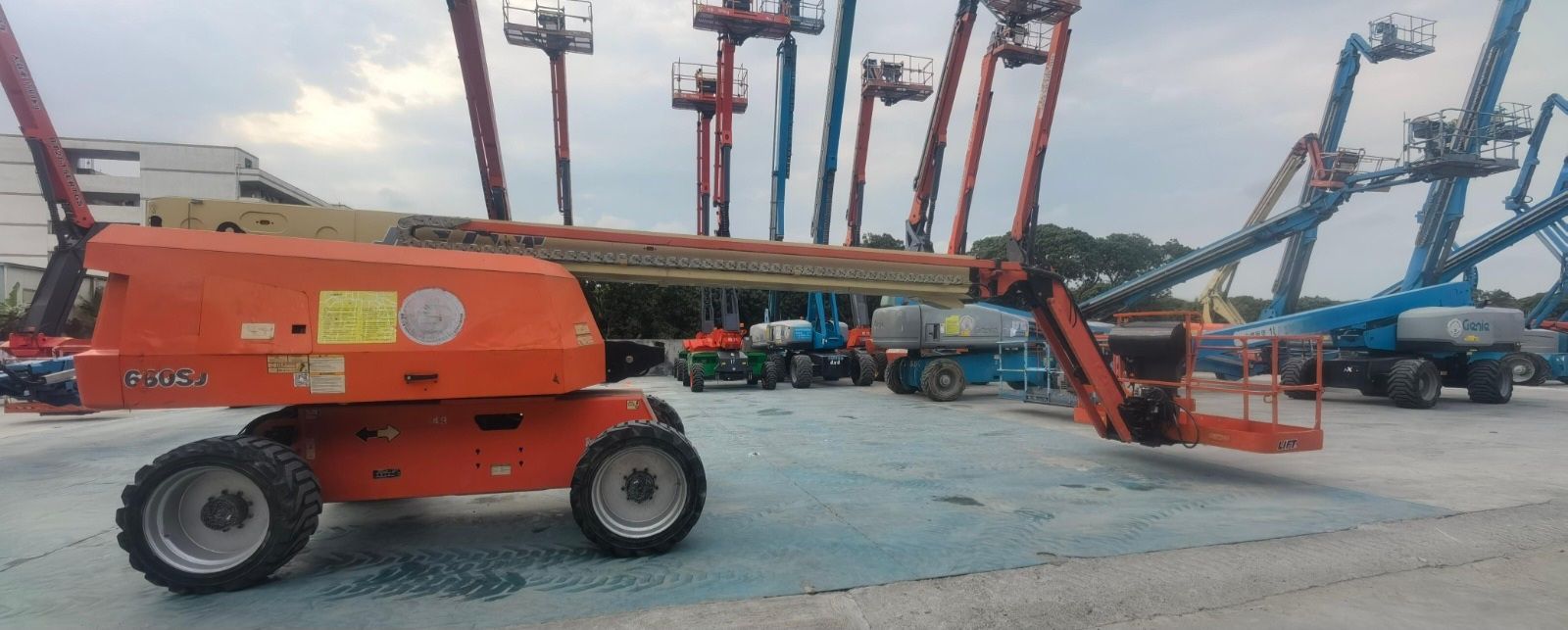 مان لفت للإيجار جميع المقاسات جده