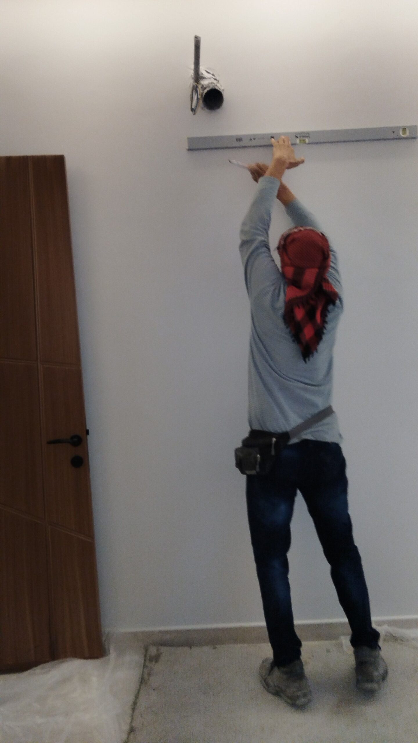 للقص جدارن وجسور وابواب ونوافز ودكور