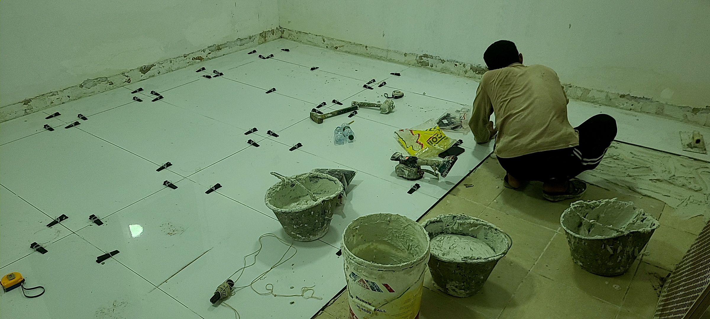 معلم بلاط درجة أولى