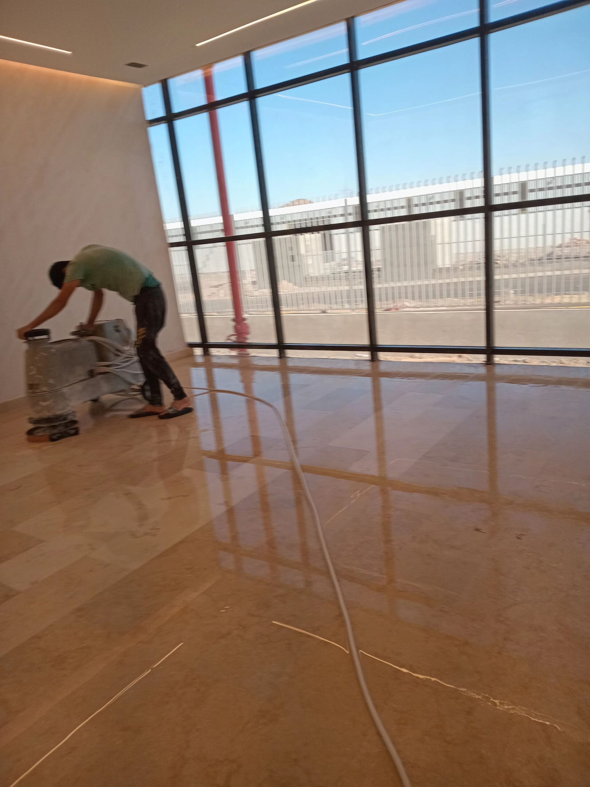 جلي وتلميع الرخام والسيراميك والبلاط بالمدينة