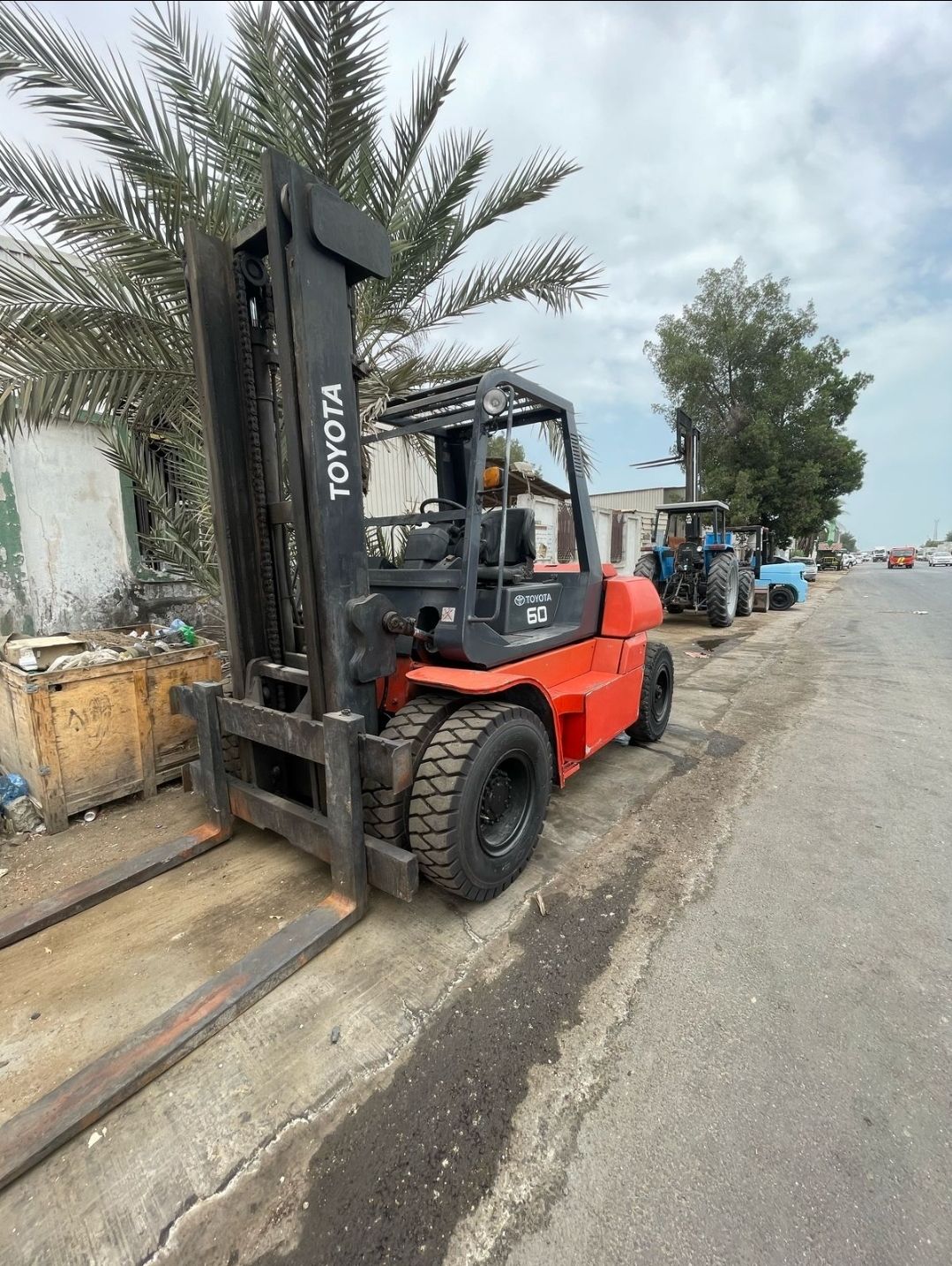 رافعات شوكيه للإيجار جميع الاحجام موديلات حديثة جد