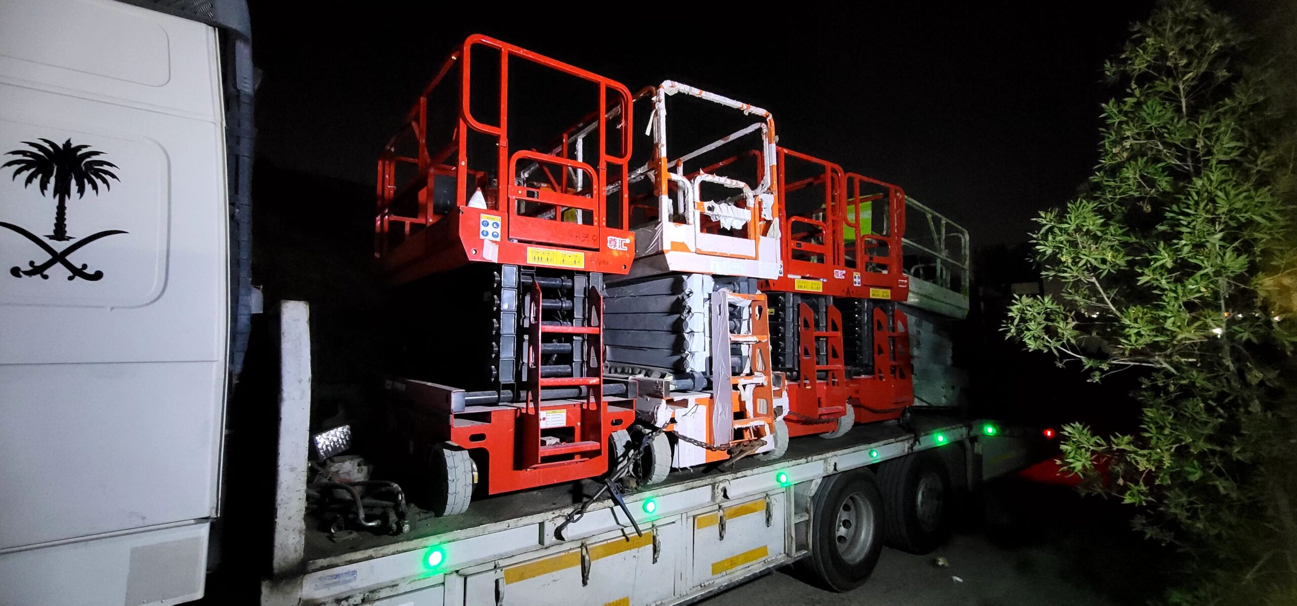 سيزر لفت للايجار مانلفت للايجار كرين للايجار رافعه