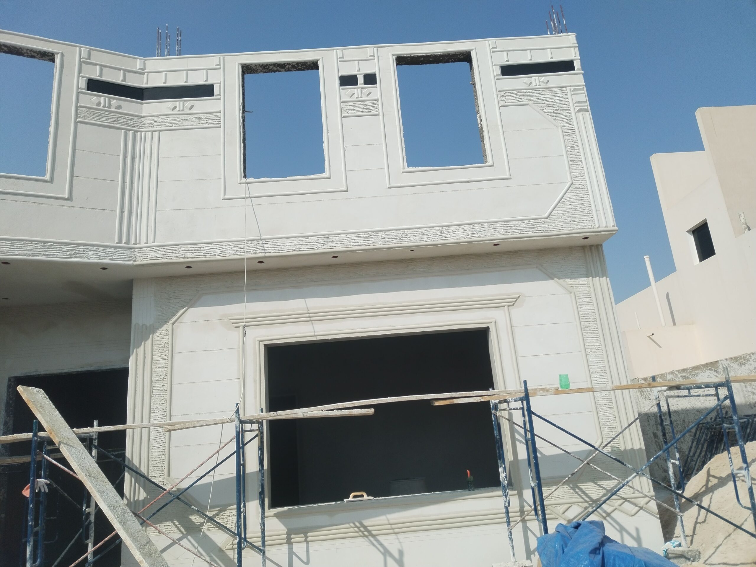 لياسه ملونه وديكورات خارجيه