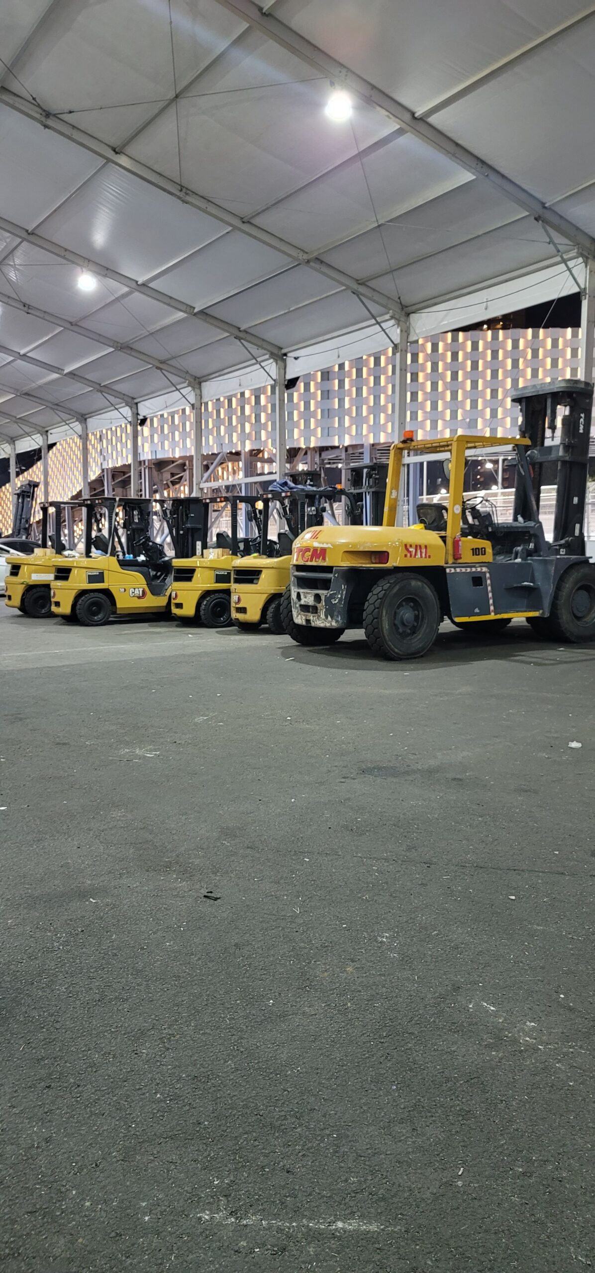 سيزرلفت للايجار مانلفت للايجار كرين للايجار رافعه