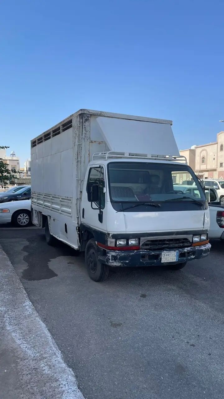 دينا طش الأثاث القديم بالرياض 0536617401 دينا طش ا