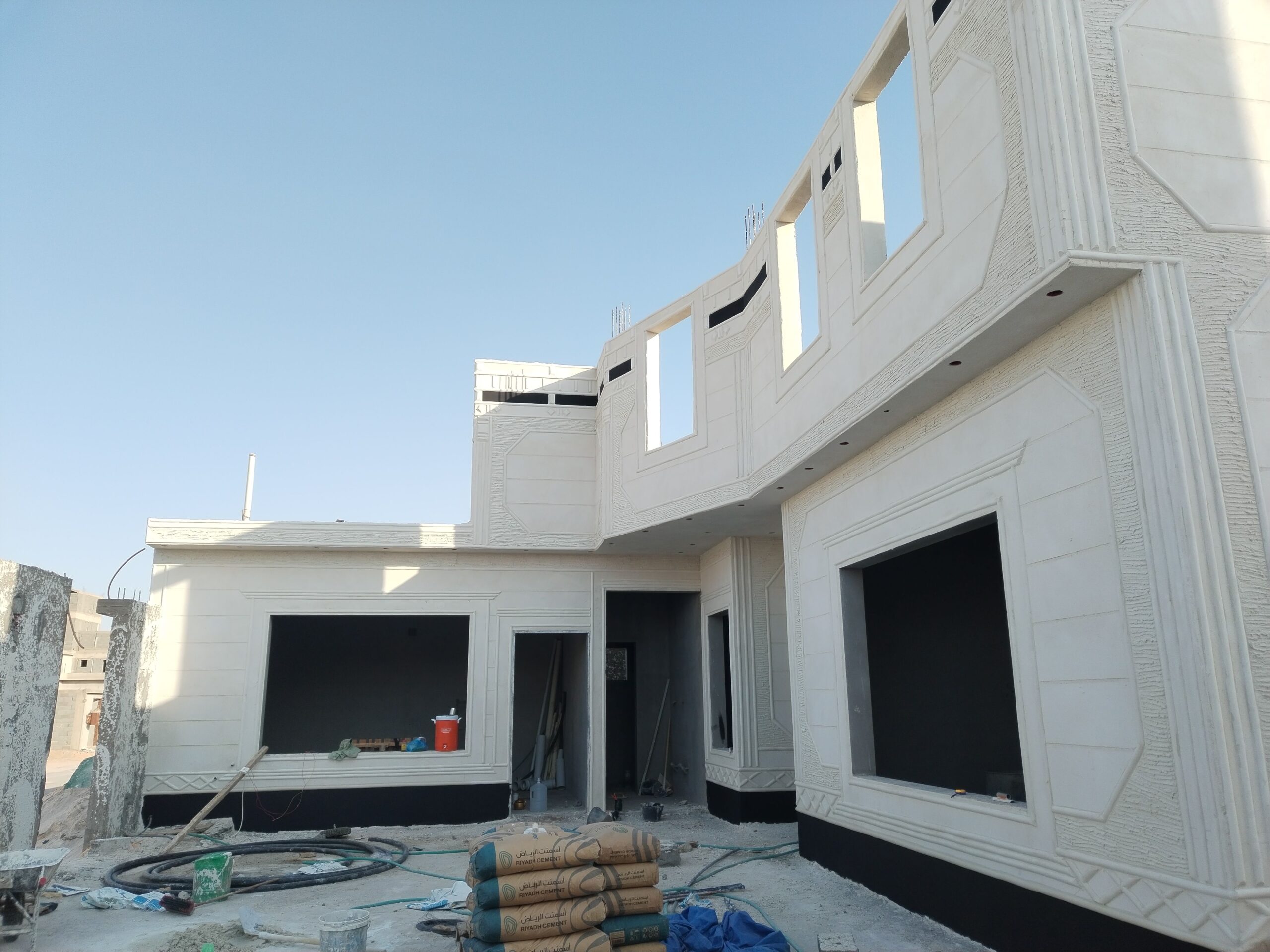 لياسه ملونه وديكورات خارجيه